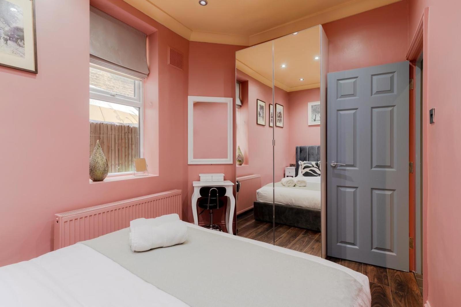 Stylish 2 Bedrooms Flat Sleeps 6 & Garden London Zone 2 Cls Central Buitenkant foto